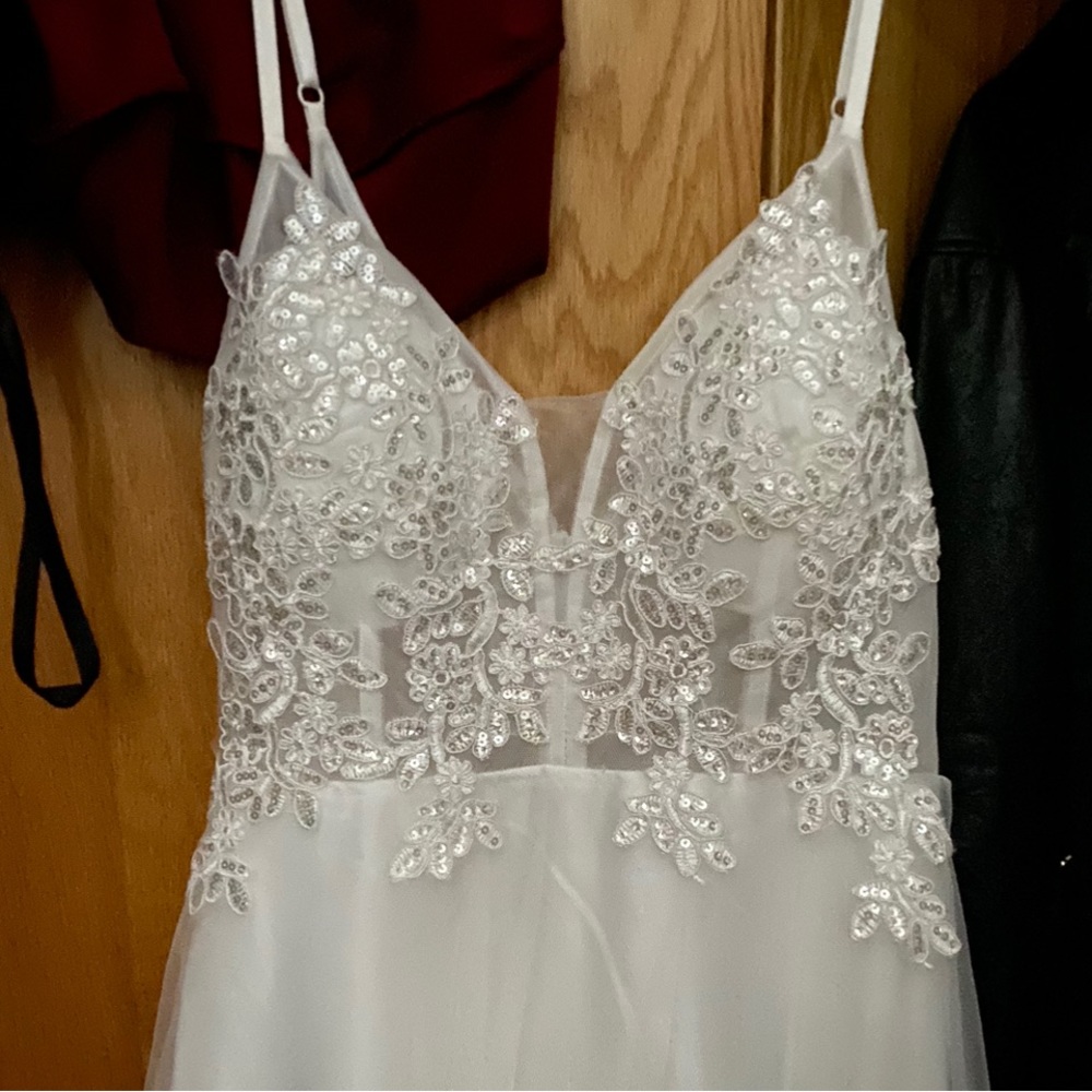 Tulle, A-Line, Sheer, Spaghetti Strap, Floor Length Wedding Dress (size 14)